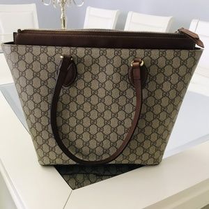 Gucci tote in great conditions